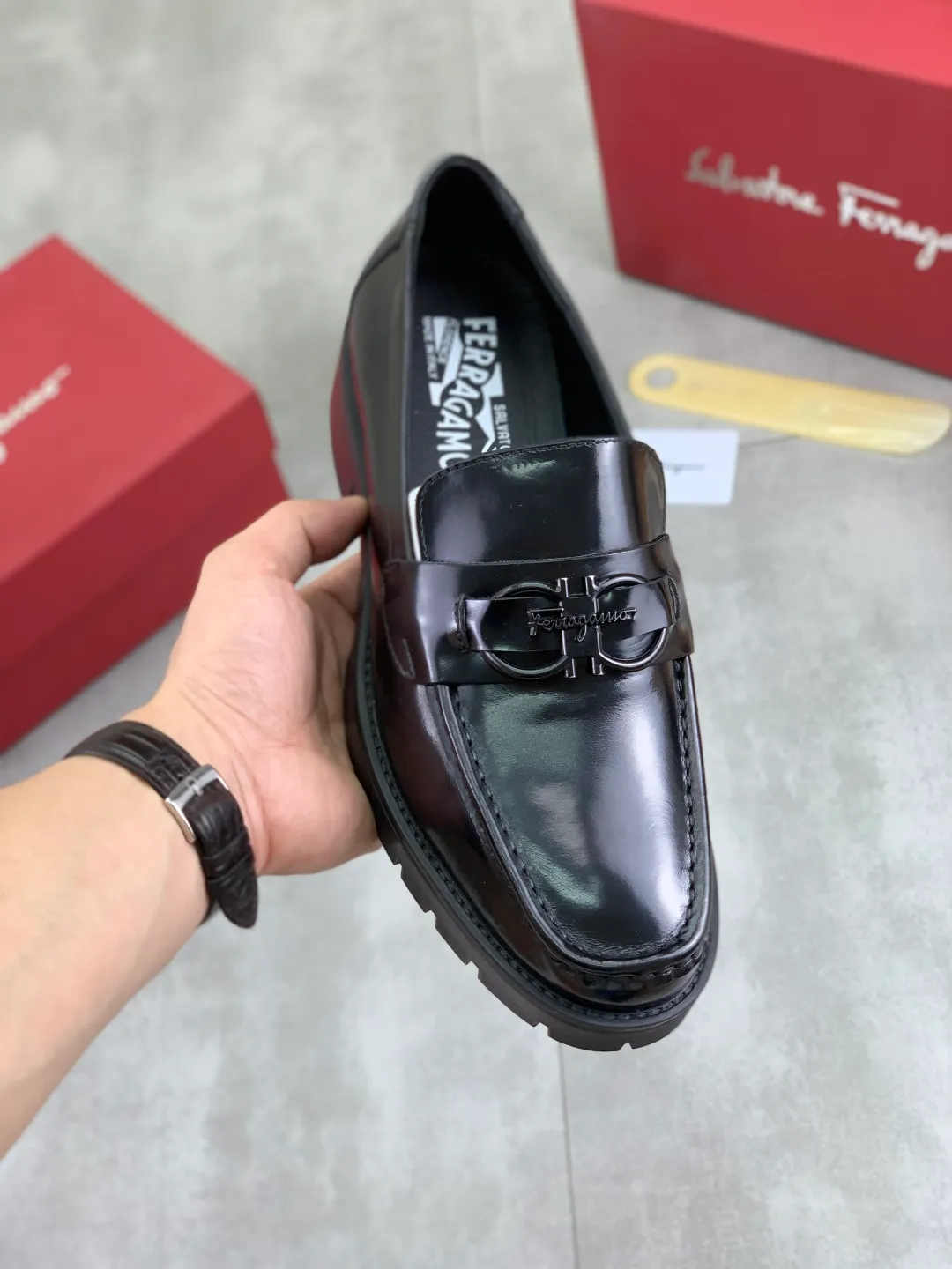 Men's Men's Shoes 💰P480💰[New Style] Water-dyed Niuli 🆘[Salvatore Ferragamo] Ferragamo's latest casual business leather shoes for men! Listed simultaneously! The fabric is made of specially imported original calfskin, and the interior is made of imported water-dyed cowhide. It is absolutely luxurious and leads the fashion trend. Matching code: 38-44 (45 and 46 can be customized) Multiple colors available